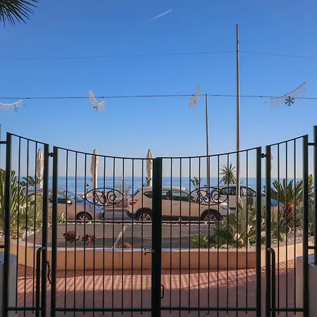 Apartamento Magnifique Studio Plein Centre, Proche Plage/gare Menton